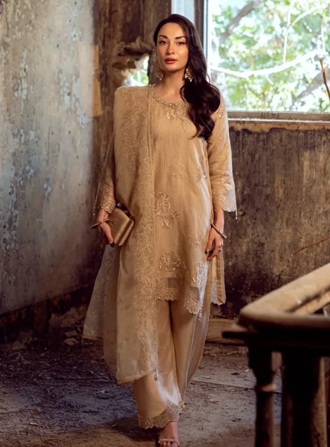stitched-4pc-embroidered-organza-dress-guzel-sitara-zarish