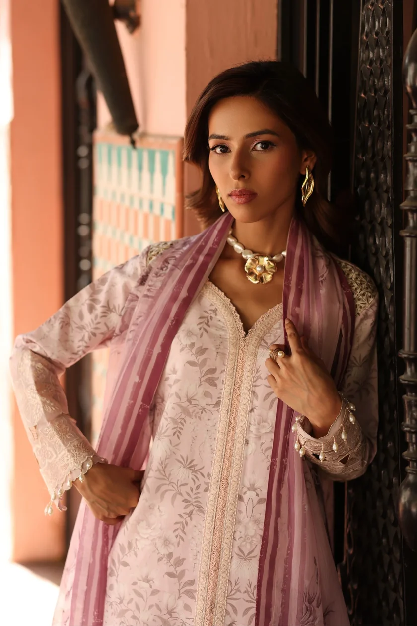 Unstitched 3Pc Printed Embroidered Lawn Dress Alizeh Aruna - Image 5