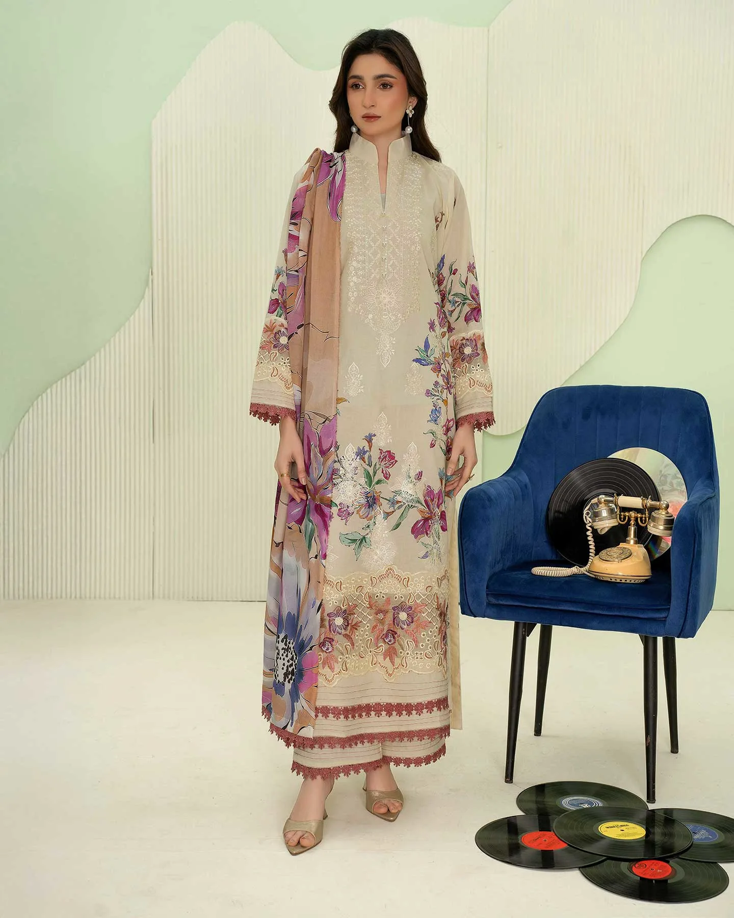 Unstitched 3Pc Premium Embroidered Lawn Dress Aalaya Signature D-06