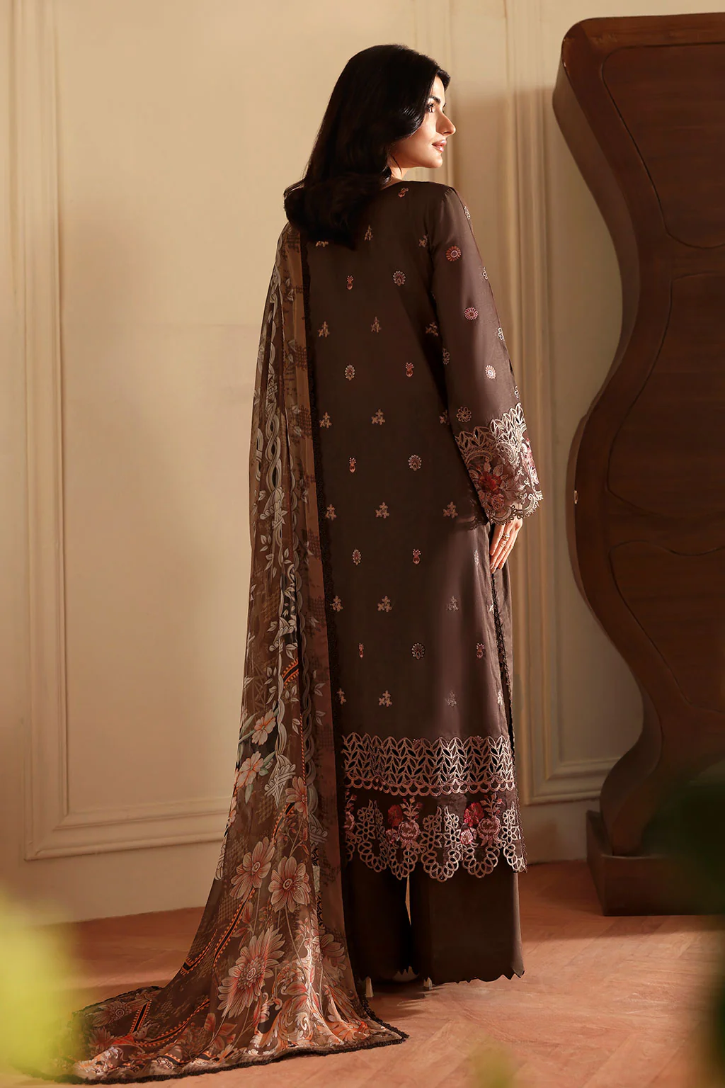 Unstitched 3Pc Embroidered Luxury Lawn Dress Ramsha Andaaz 1303 - Image 5