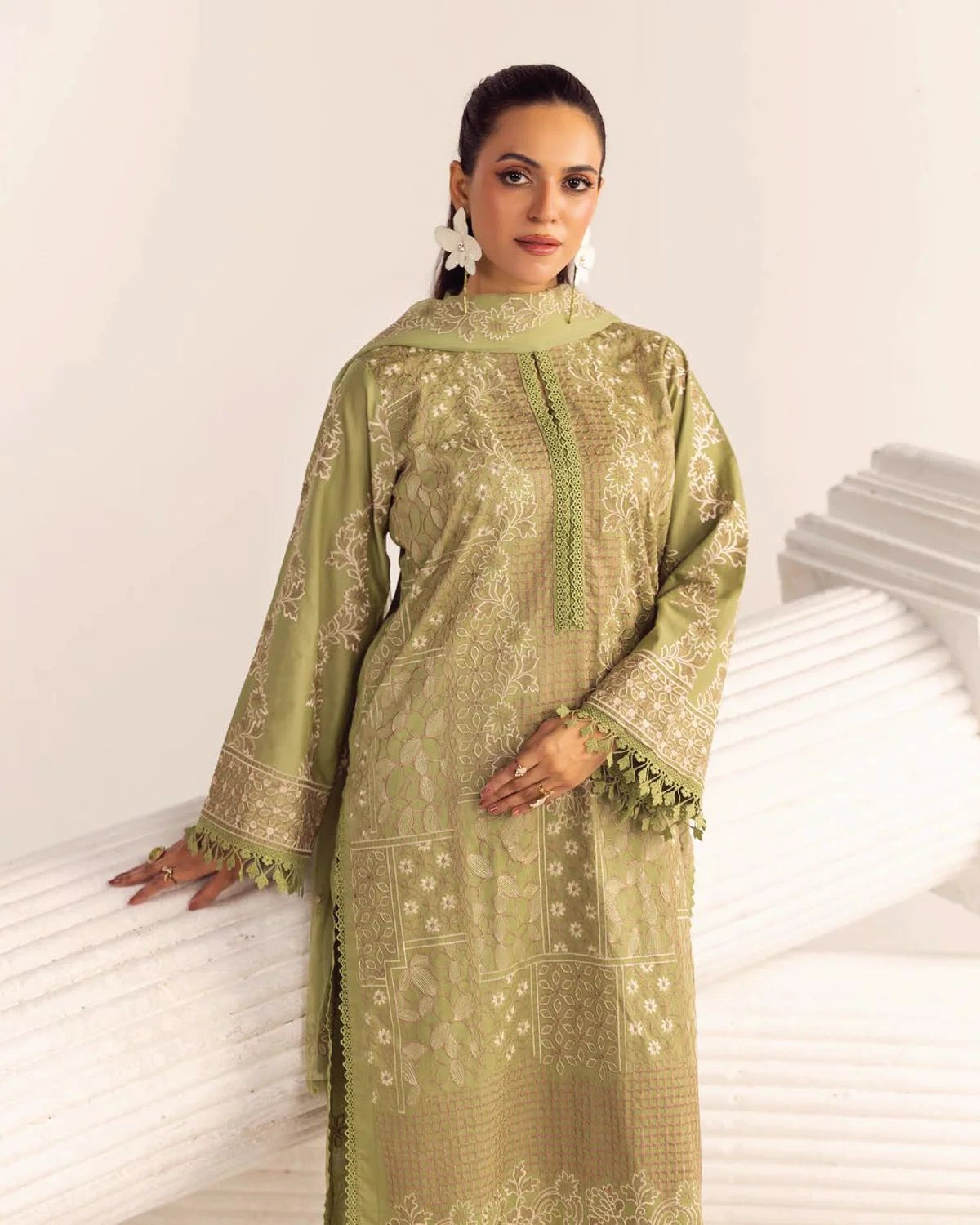 Unstitched 3Pc Embroidered Luxury Lawn Dress Shamiyana Khoobsurat by Nur 3406 - Image 2