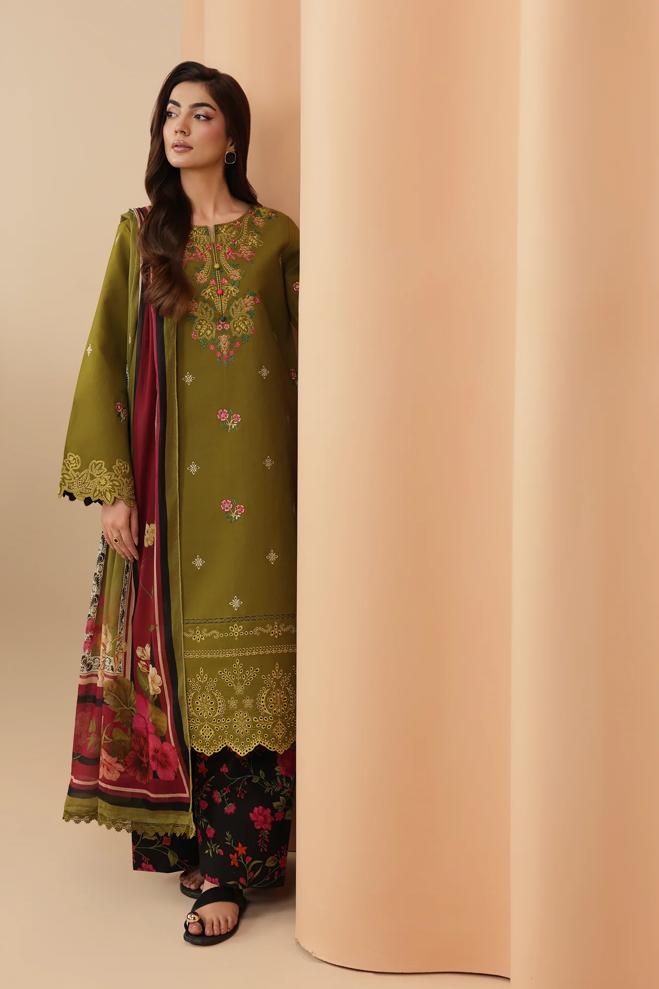 Unstitched 3Pc Embroidered Lawn Dress Jahaan by RajBari RBJ 10 - Image 5