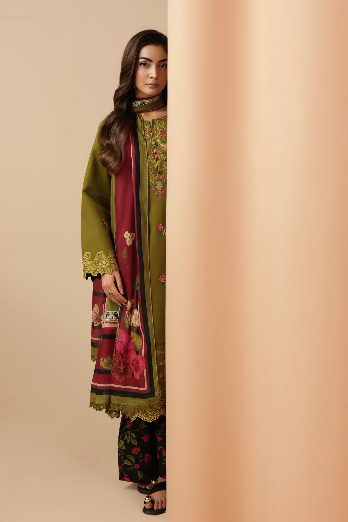 Unstitched 3Pc Embroidered Lawn Dress Jahaan by RajBari RBJ 10 - Image 8