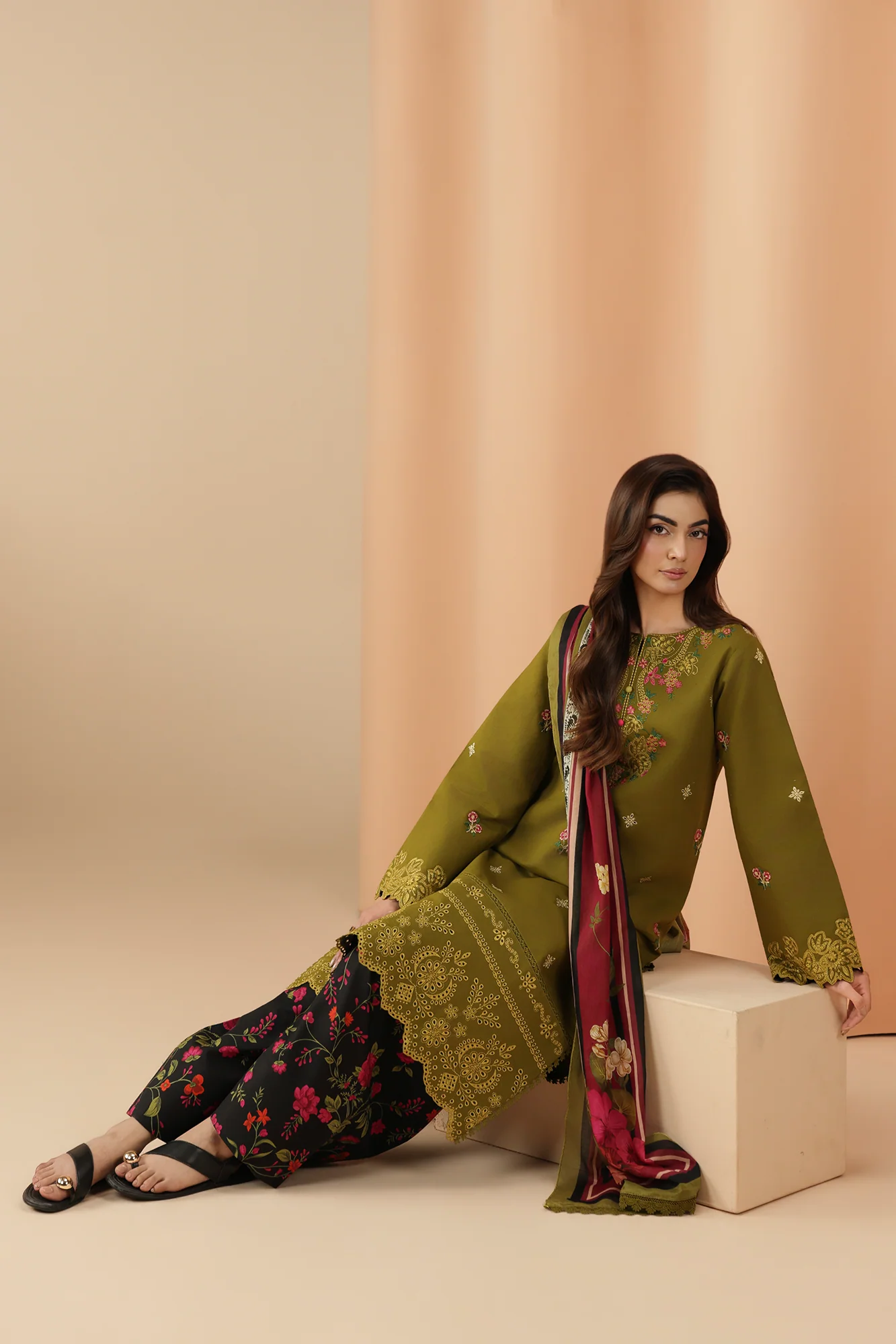 Unstitched 3Pc Embroidered Lawn Dress Jahaan by RajBari RBJ 10 - Image 10